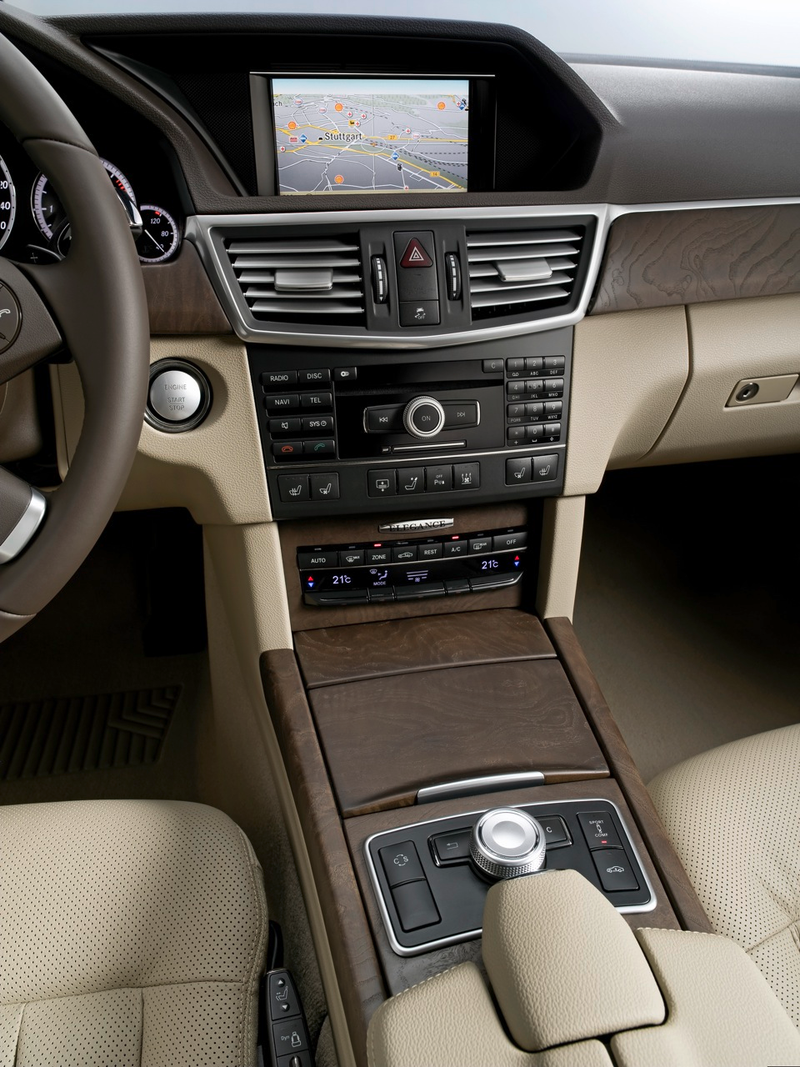 Illustration for article titled 2010 Mercedes E-Class: Mega Gallery